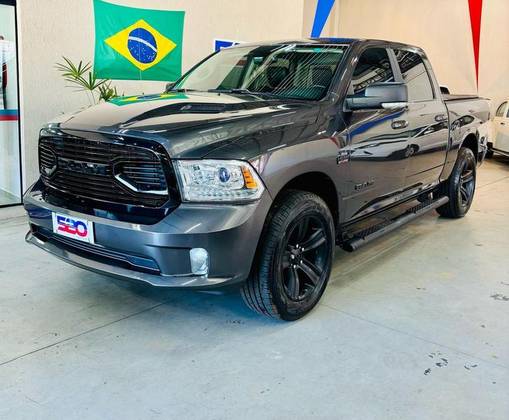 RAM CLASSIC 5.7 V8 GASOLINA LARAMIE NIGHT EDITION CD 4X4 AUTOMÁTICO